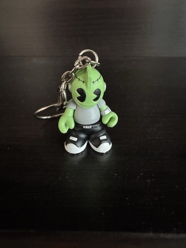 Frank kidrobot keychain artist - frank,